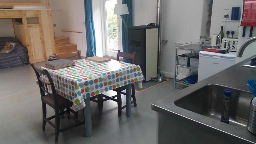 Rhiwiau Self Catering Villa Carmarthen Esterno foto